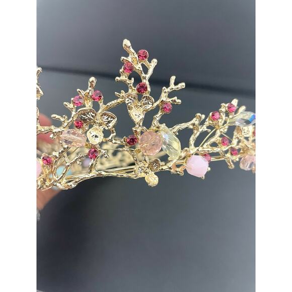 Light Pink Beaded Rhinestone Gold Tone Metal Tiara Crown NEW Elegant - Picture 5 of 9
